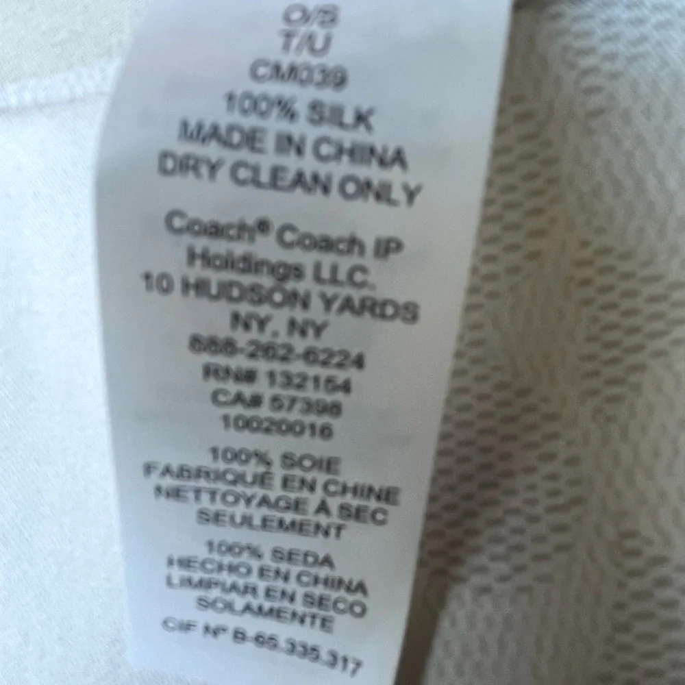 🪷 COACH TABBY BAG PRINT SILK SQUARE  SCARF 🪷 NWT 🪷 - Picture 8 of 16